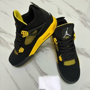 Jordan Men's Black and Yellow Athletic Sneakers